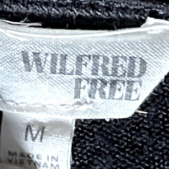 black dress - Picture 4 of 4